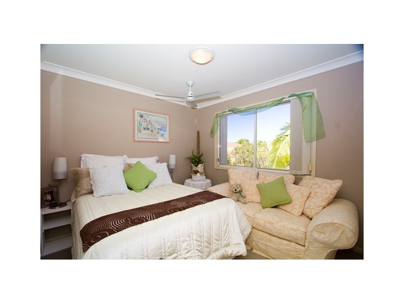 11/1  Warbler Parade, Varsity Lakes QLD 4227