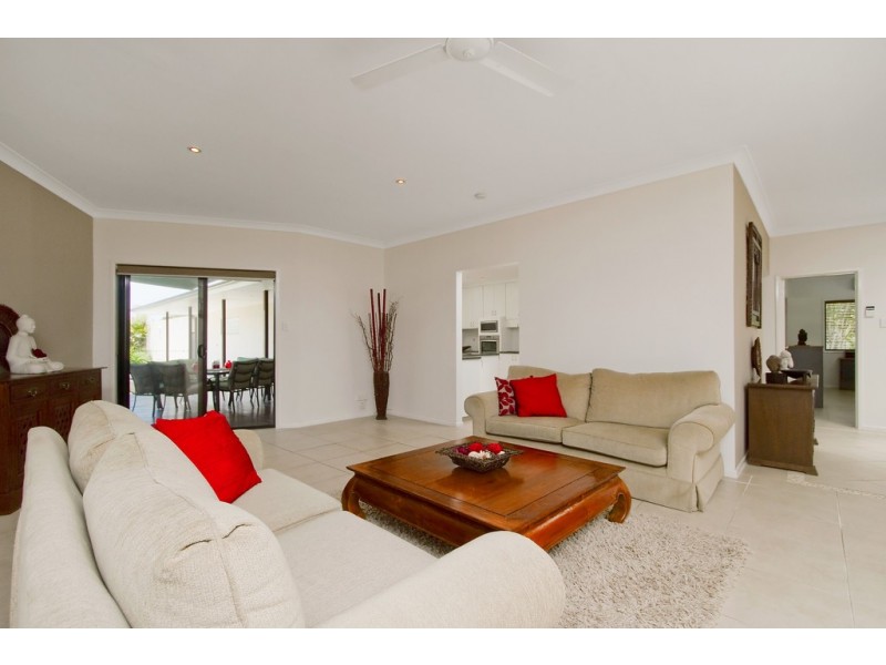 4 Alawara Drive, Tallai QLD 4213