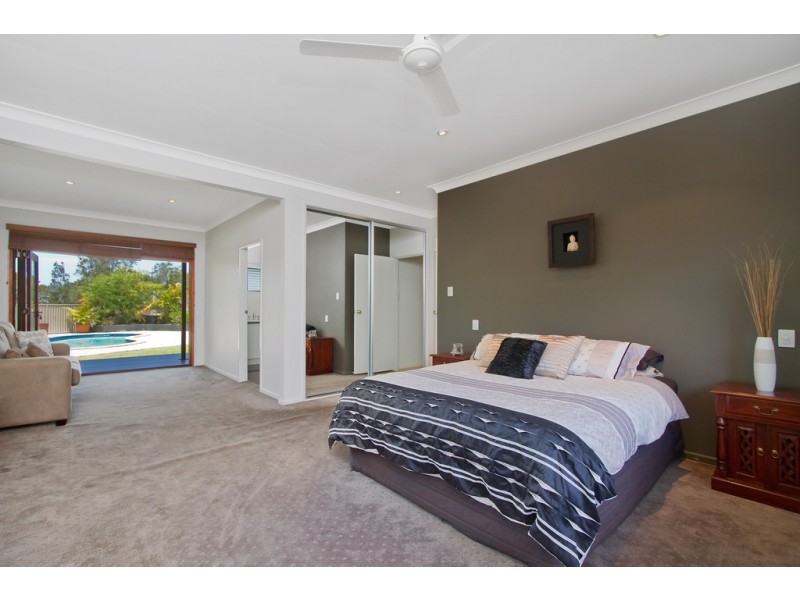 4 Alawara Drive, Tallai QLD 4213