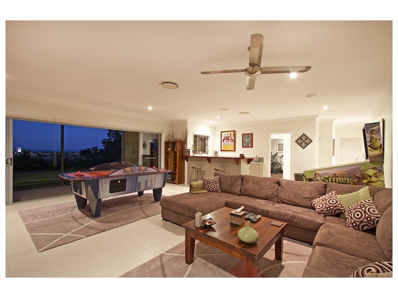 27 Raleigh Terrace, Currumbin QLD 4223