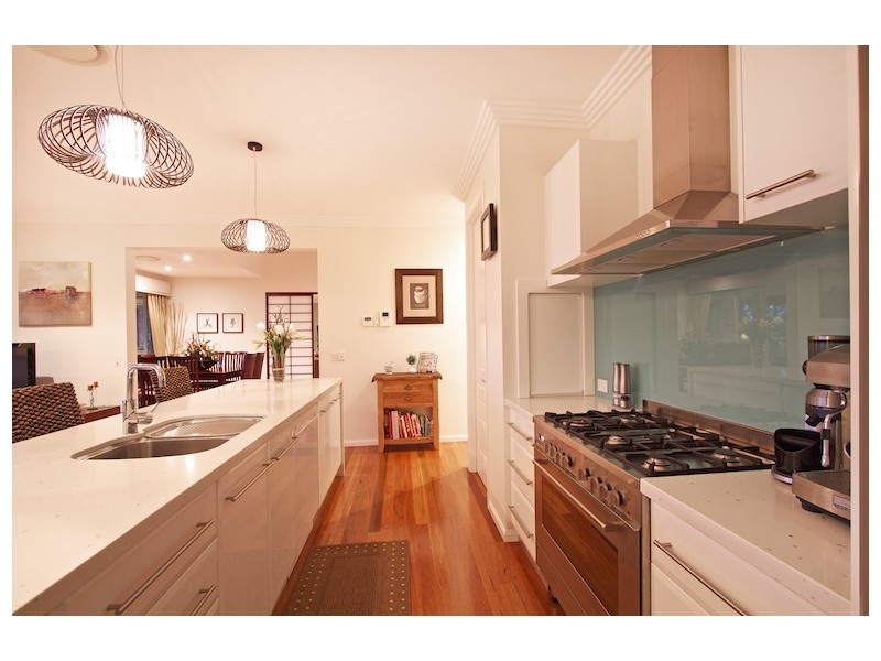 27 Raleigh Terrace, Currumbin QLD 4223