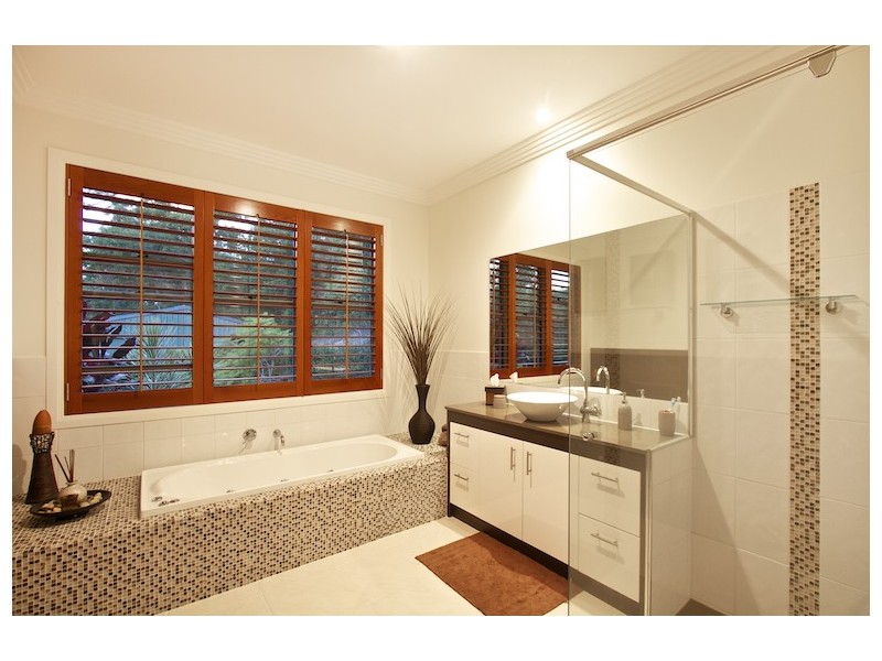 27 Raleigh Terrace, Currumbin QLD 4223