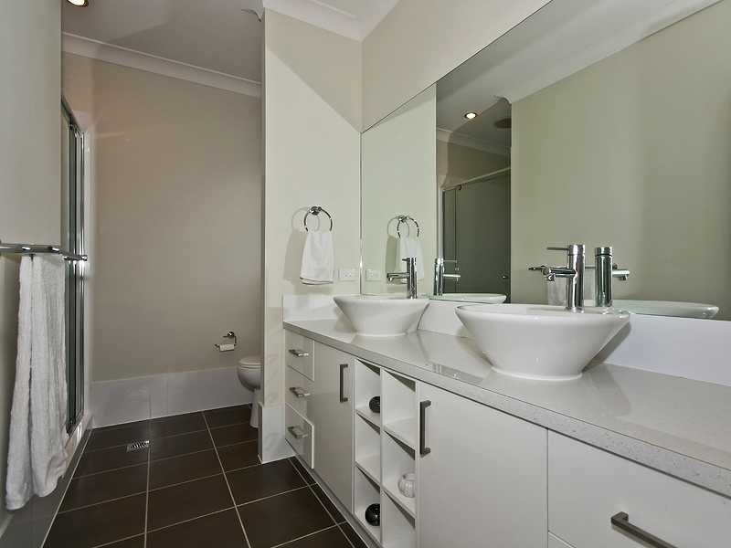 32 Asperia Street, Reedy Creek QLD 4227
