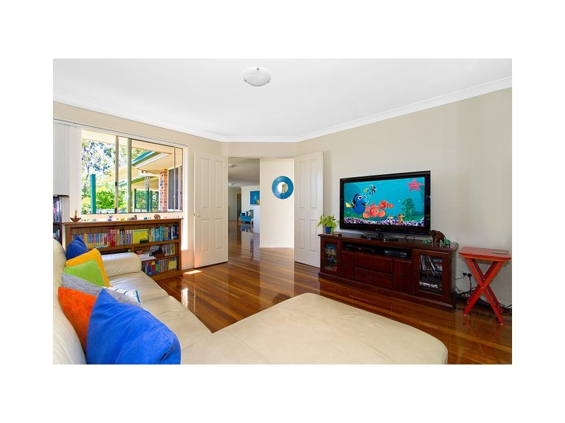 18 Hibertia Ave, Elanora QLD 4221