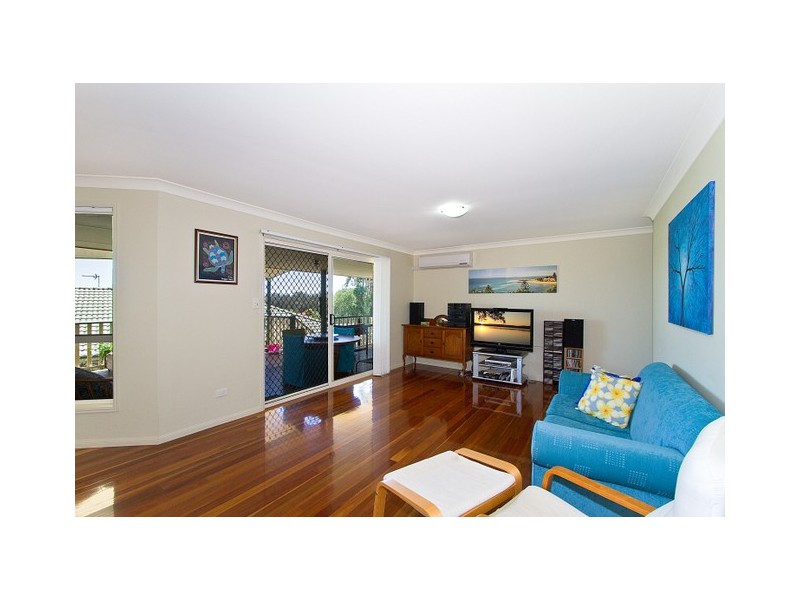 18 Hibertia Ave, Elanora QLD 4221