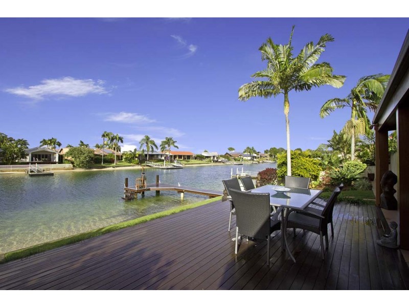 4 Kingfish Court, Palm Beach QLD 4221