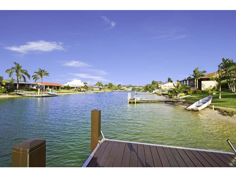 4 Kingfish Court, Palm Beach QLD 4221