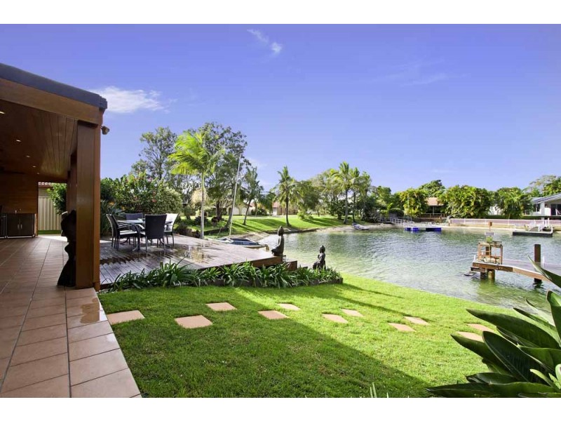 4 Kingfish Court, Palm Beach QLD 4221