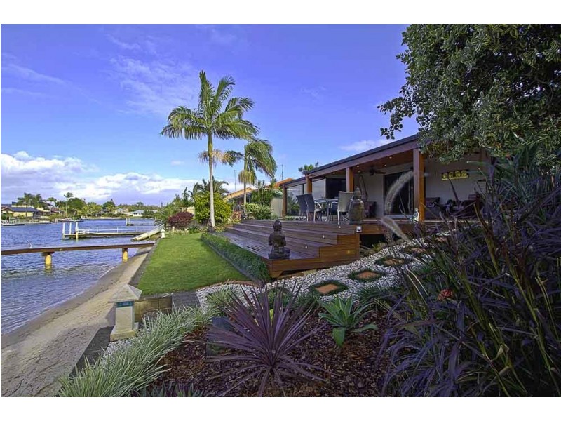 4 Kingfish Court, Palm Beach QLD 4221