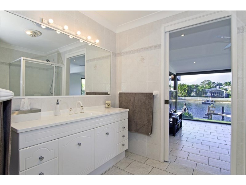 4 Kingfish Court, Palm Beach QLD 4221