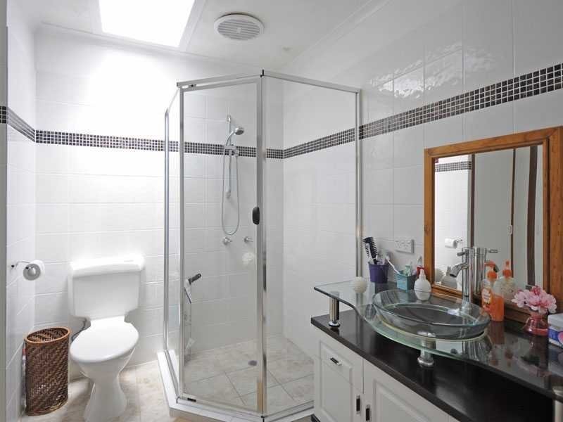 28 Larch Street, Tallebudgera QLD 4228