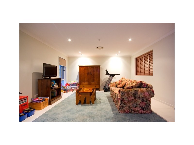 96 Observatory Drive, Reedy Creek QLD 4227