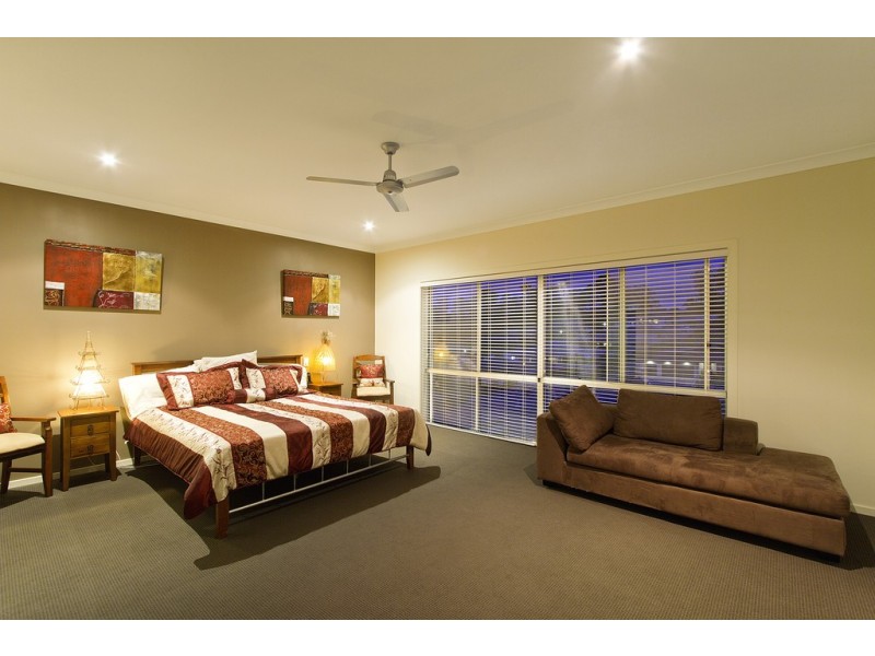 24 Snowwood Street, Reedy Creek QLD 4227