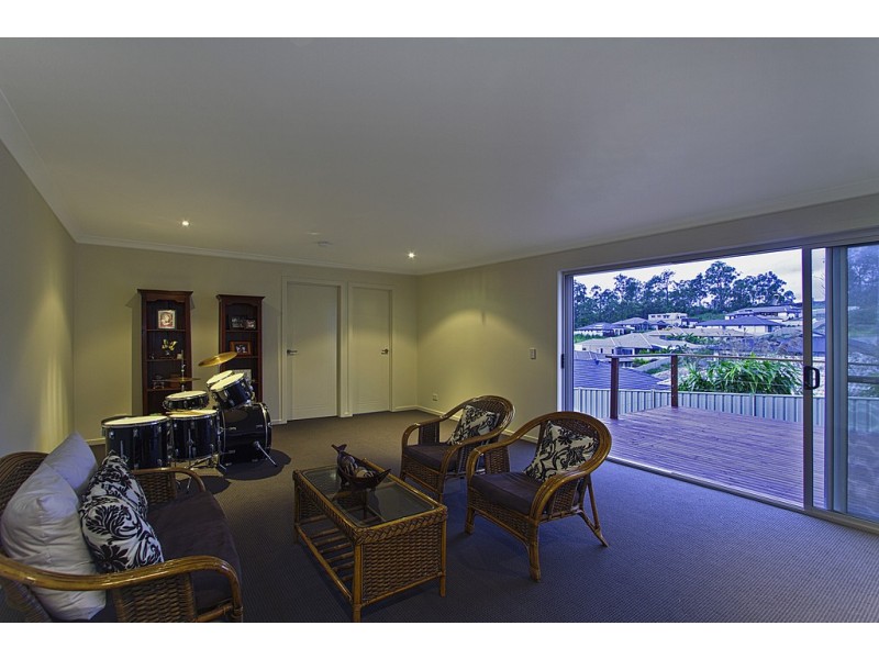 24 Snowwood Street, Reedy Creek QLD 4227