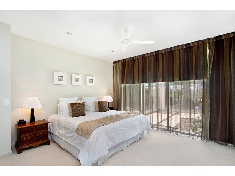 732 Peninsula Drive, Robina QLD 4226