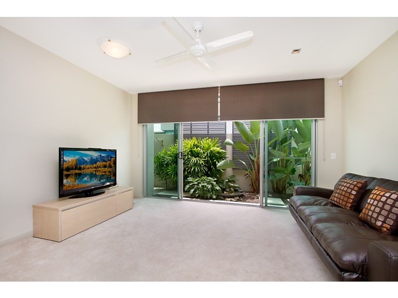 732 Peninsula Drive, Robina QLD 4226