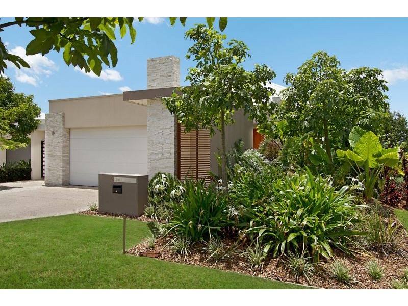 732 Peninsula Drive, Robina QLD 4226