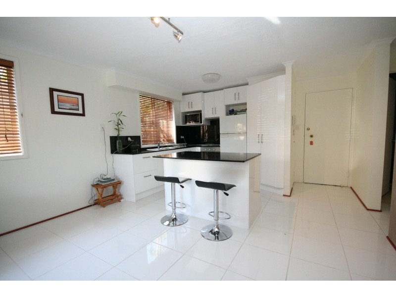 1/6 Stephens Street, Burleigh Heads QLD 4220