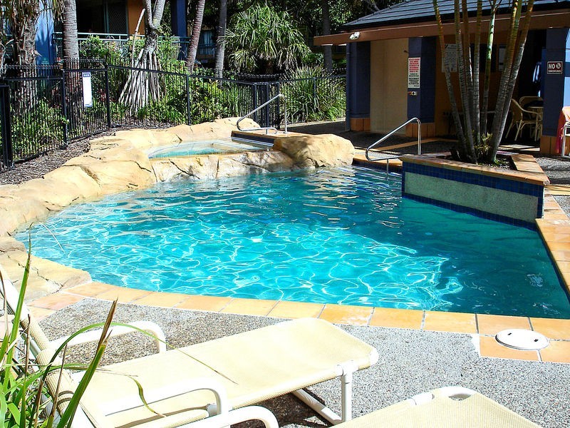 65/955 Gold Coast Highway, Palm Beach QLD 4221