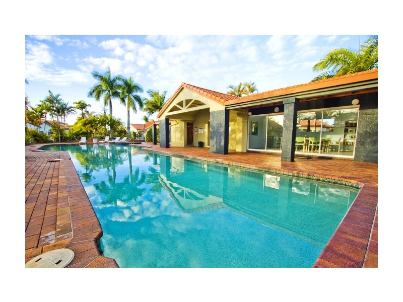 57/24 Ron Penhaligon Way, Robina QLD 4226