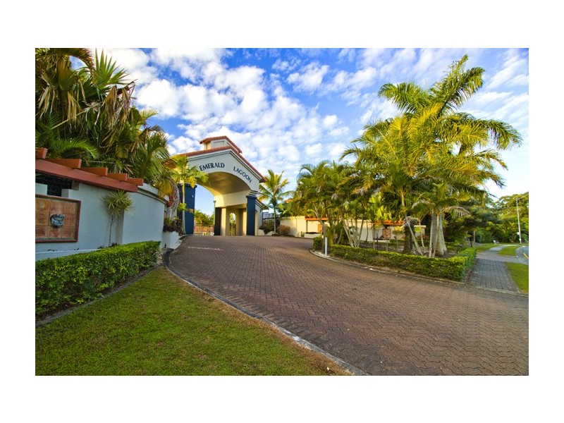 57/24 Ron Penhaligon Way, Robina QLD 4226