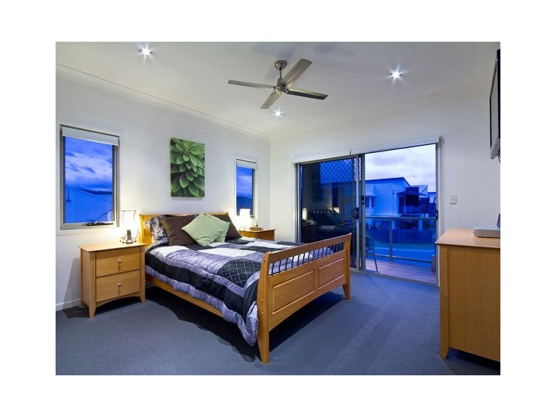 38 Castello Circuit, Varsity Lakes QLD 4227