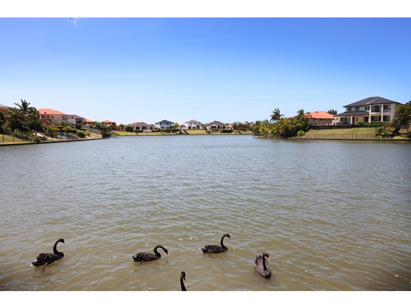 176 Dunlin Drive, Burleigh Waters QLD 4220