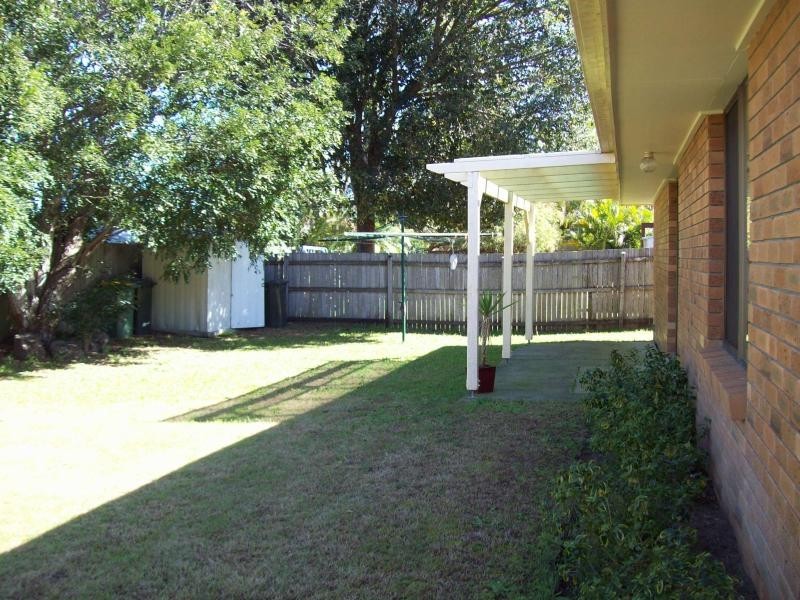 4 Anthony Drive, Burleigh Waters QLD 4220