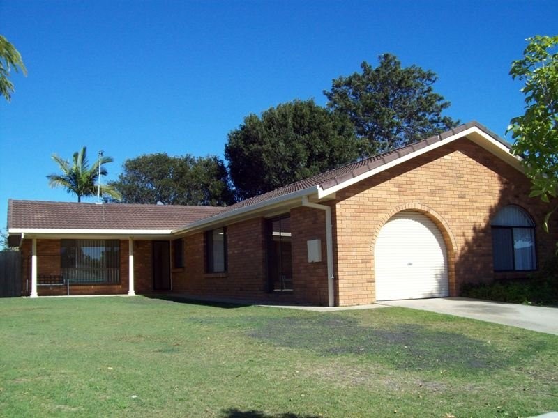 4 Anthony Drive, Burleigh Waters QLD 4220