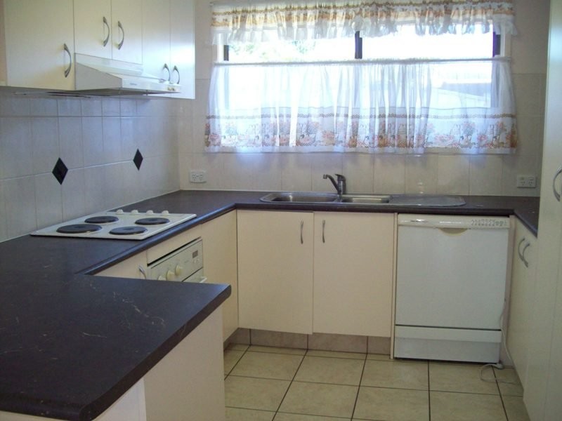 4 Anthony Drive, Burleigh Waters QLD 4220