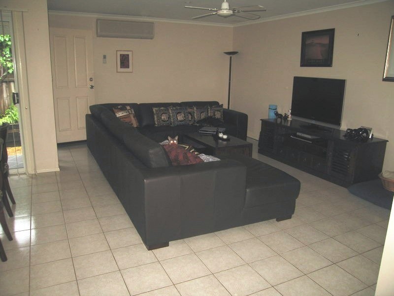 38 Beaconsfield Drive, Burleigh Waters QLD 4220