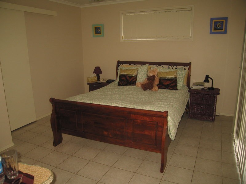 38 Beaconsfield Drive, Burleigh Waters QLD 4220