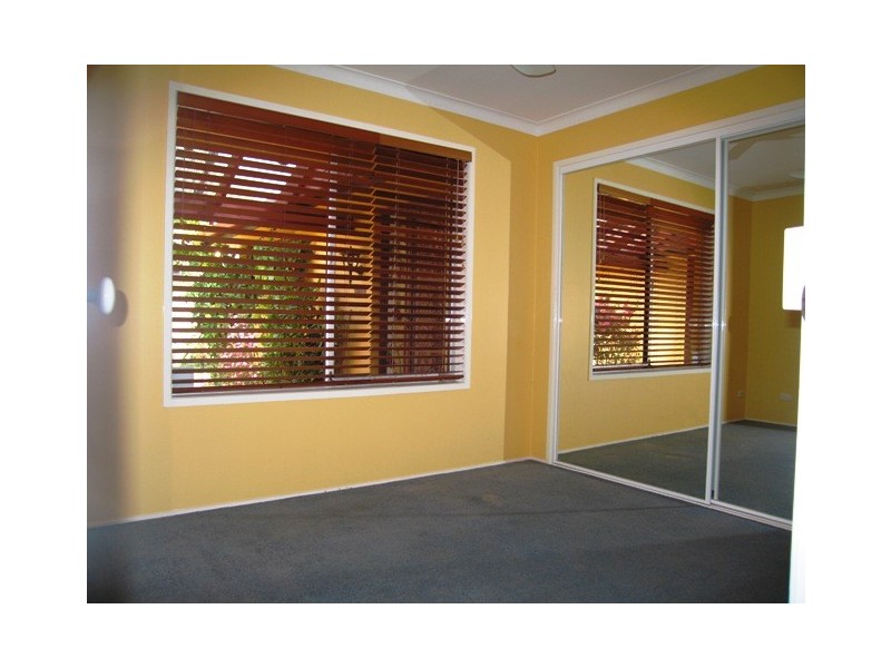 206 Acanthus Avenue, Burleigh Waters QLD 4220