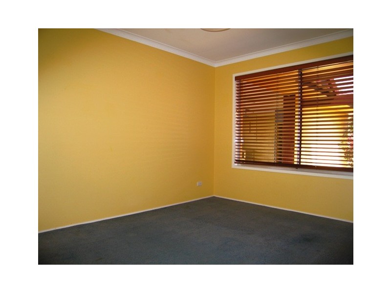 206 Acanthus Avenue, Burleigh Waters QLD 4220