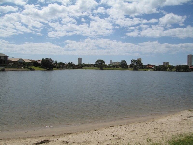 206 Acanthus Avenue, Burleigh Waters QLD 4220