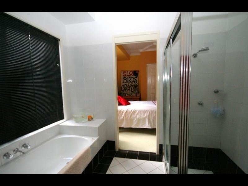 48 Auk Avenue, Burleigh Waters QLD 4220