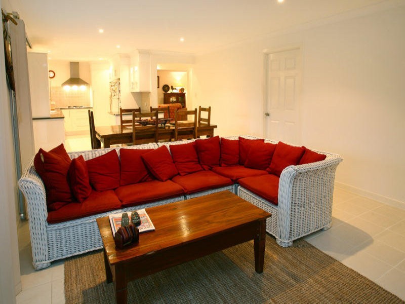 59 Bonogin Road, Mudgeeraba QLD 4213