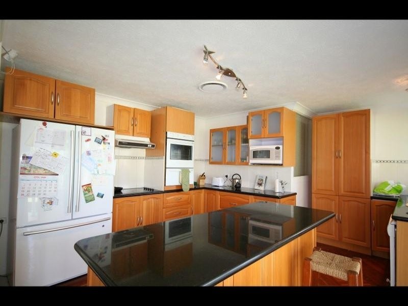 1 Cadence Avenue, Mermaid Waters QLD 4218