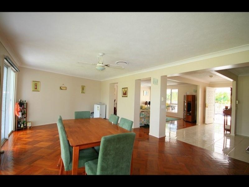 1 Cadence Avenue, Mermaid Waters QLD 4218