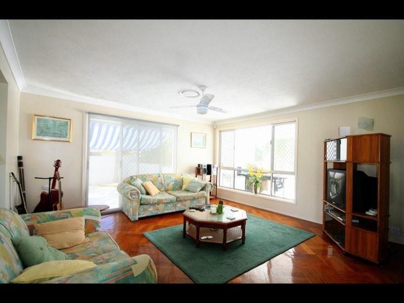 1 Cadence Avenue, Mermaid Waters QLD 4218