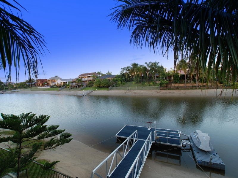 3 Drayton Terrace, Mermaid Waters QLD 4218