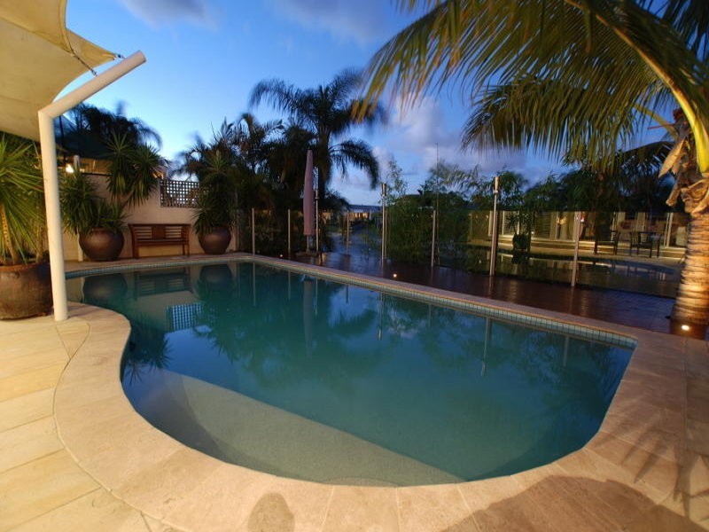 3 Drayton Terrace, Mermaid Waters QLD 4218