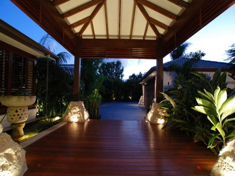 3 Drayton Terrace, Mermaid Waters QLD 4218