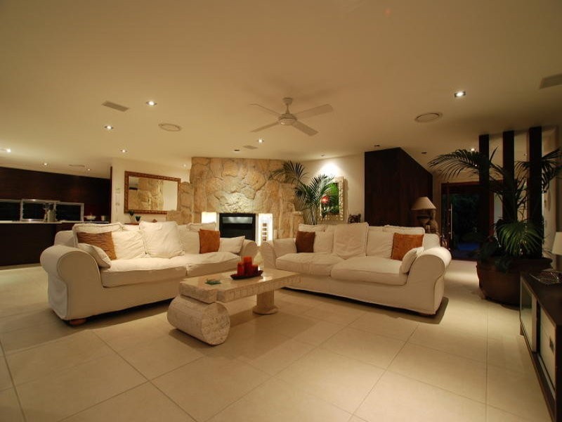 3 Drayton Terrace, Mermaid Waters QLD 4218