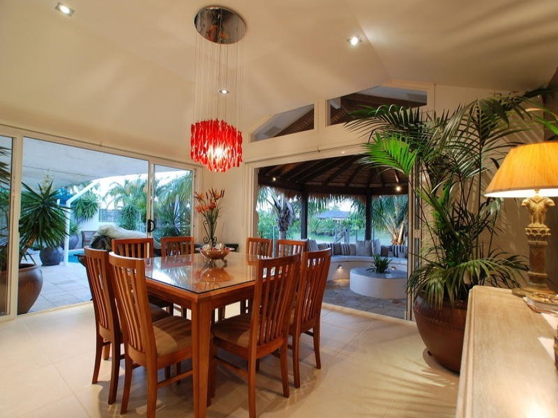3 Drayton Terrace, Mermaid Waters QLD 4218