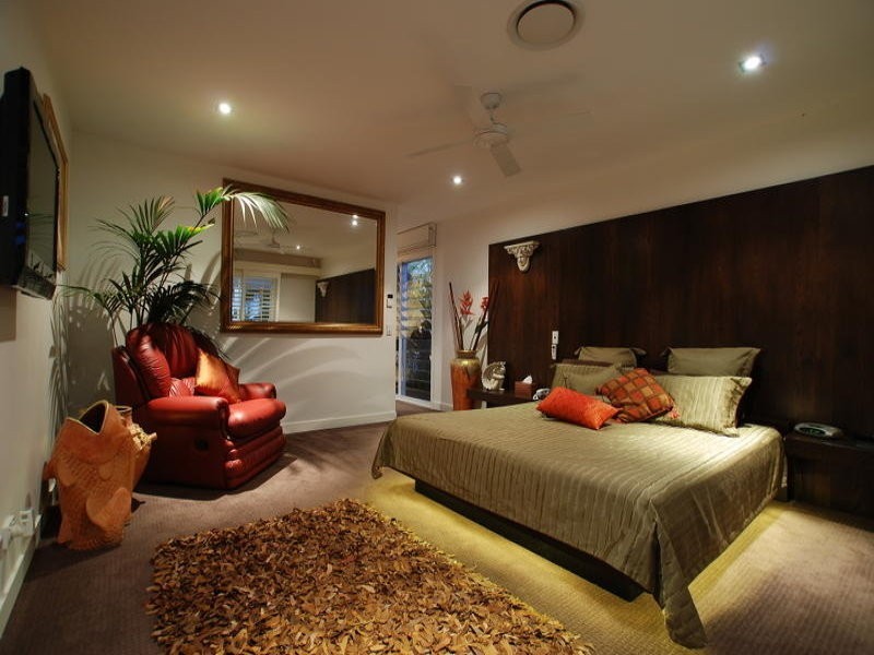 3 Drayton Terrace, Mermaid Waters QLD 4218