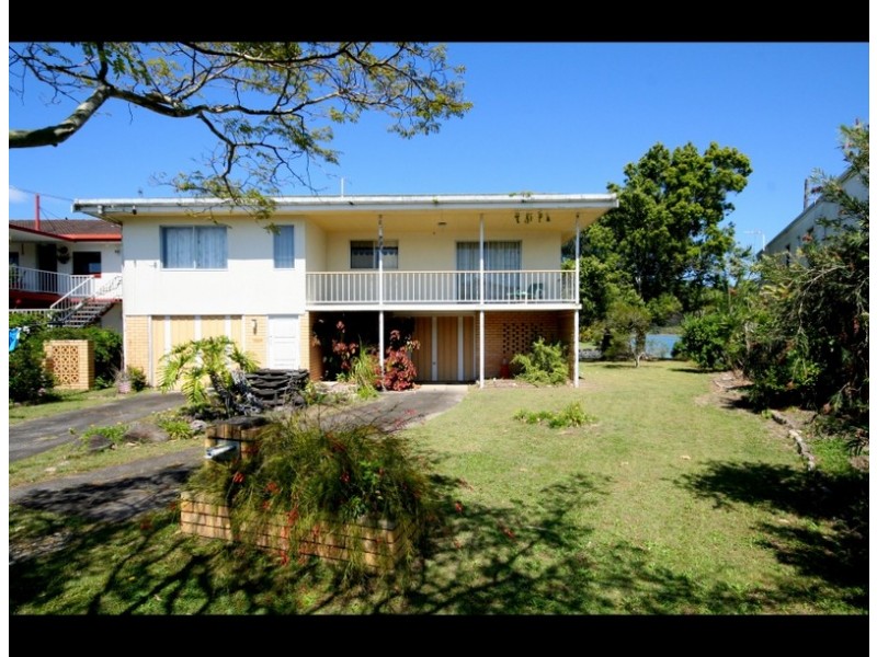 45 Murlong Crescent, Palm Beach QLD 4221