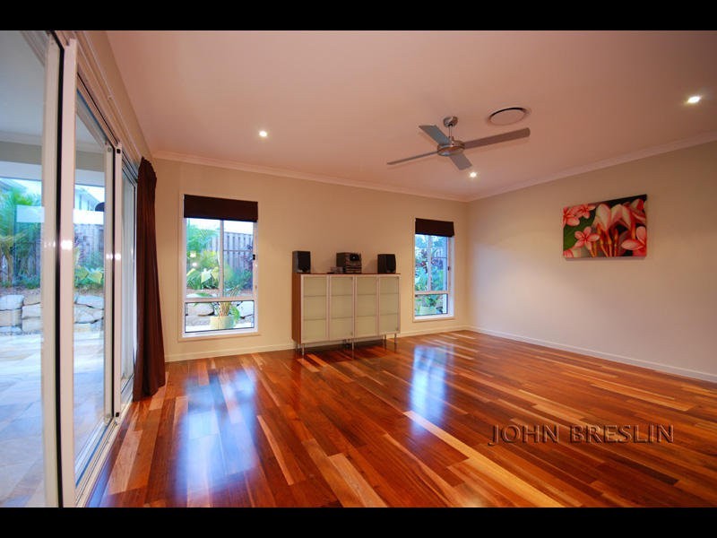 74 Observatory Drive, Reedy Creek QLD 4227