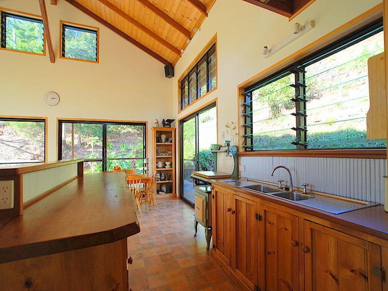 335 Petsch Creek Road, Tallebudgera Valley QLD 4228