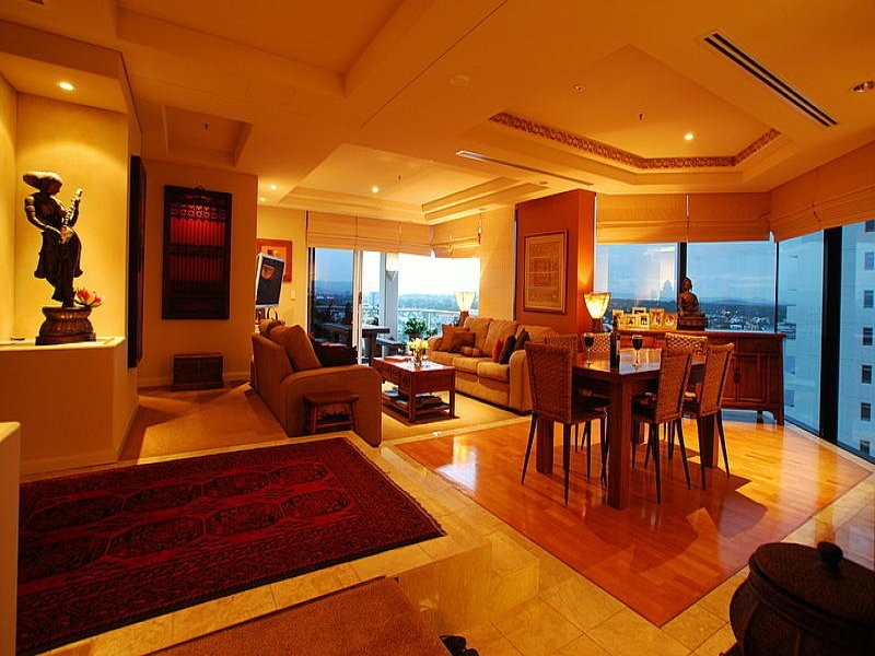 20 Riverview Parade, Surfers Paradise QLD 4217